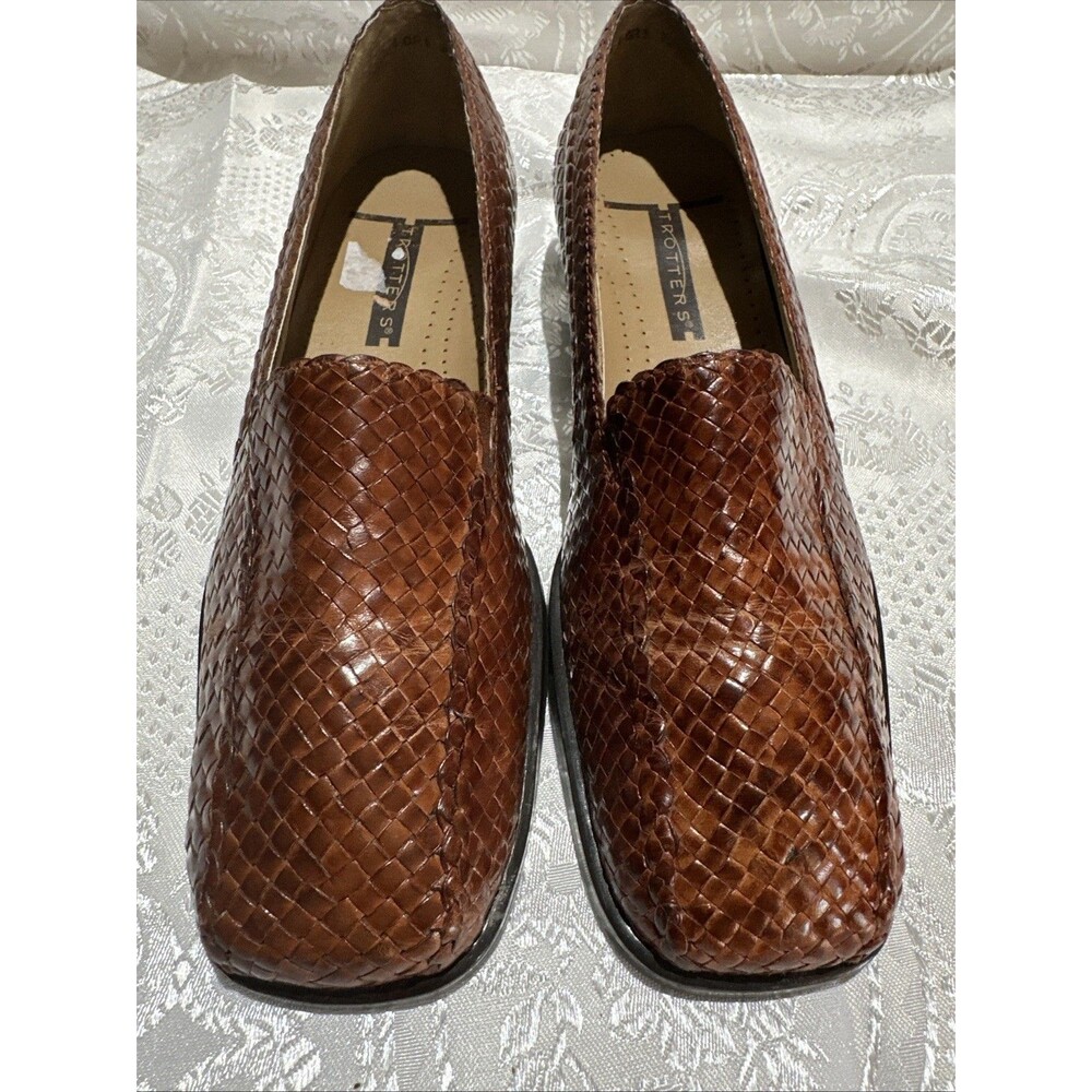 Trotters Lori Womens Brown Leather Woven Slip On Loafers Flats Shoes US 7